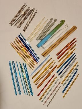 Bundle of 58 Crochet Hooks, mostly Boye,  Assorted Sizes And Colors